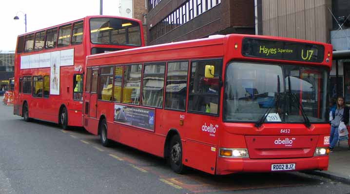 Abellio Dennis Dart SLF Plaxton 8452